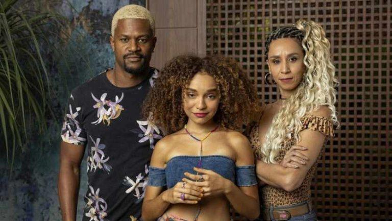 Постер бразильского сериала «Одержимость тобой»